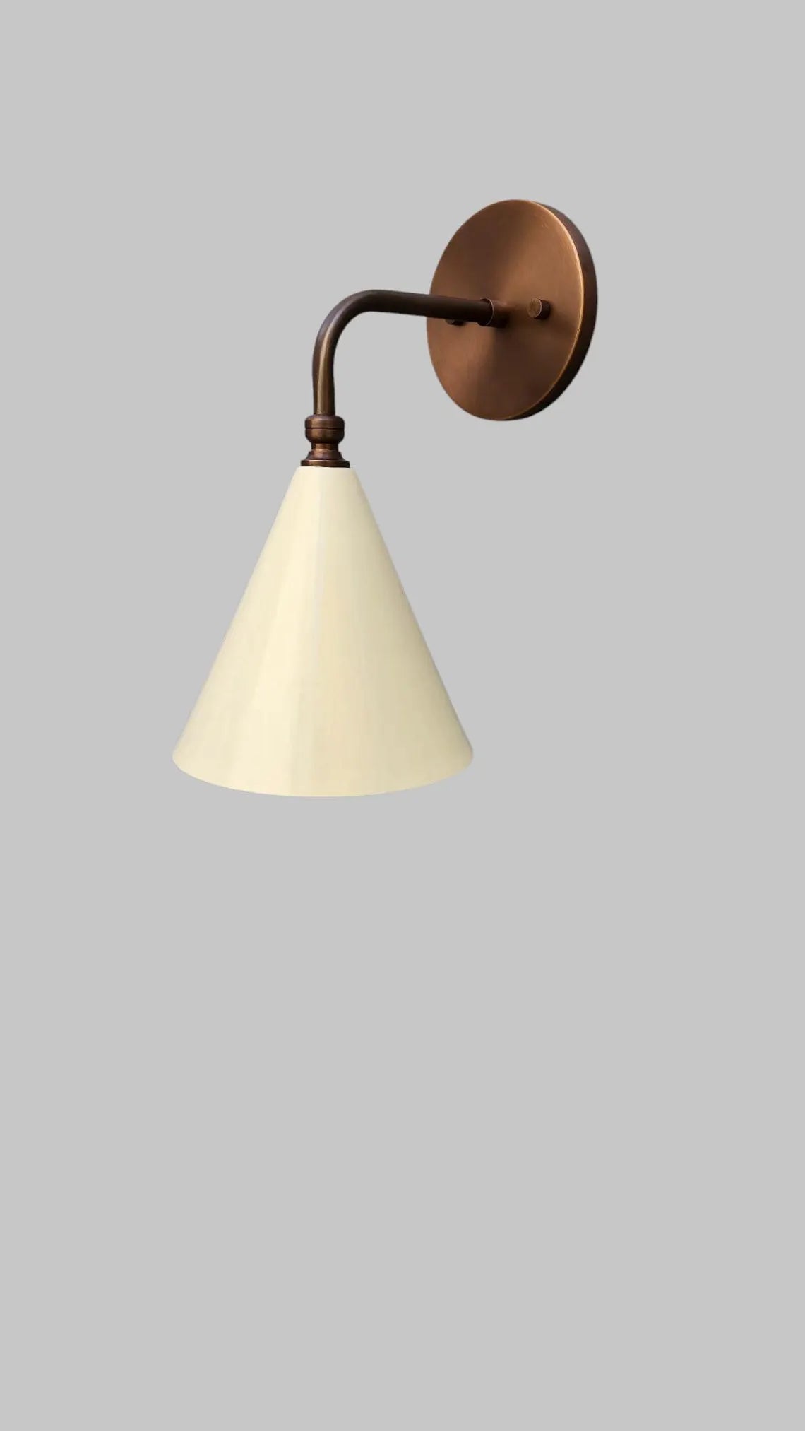 Handcrafted single Light Mid-Century brass wall lamp timeless elegance