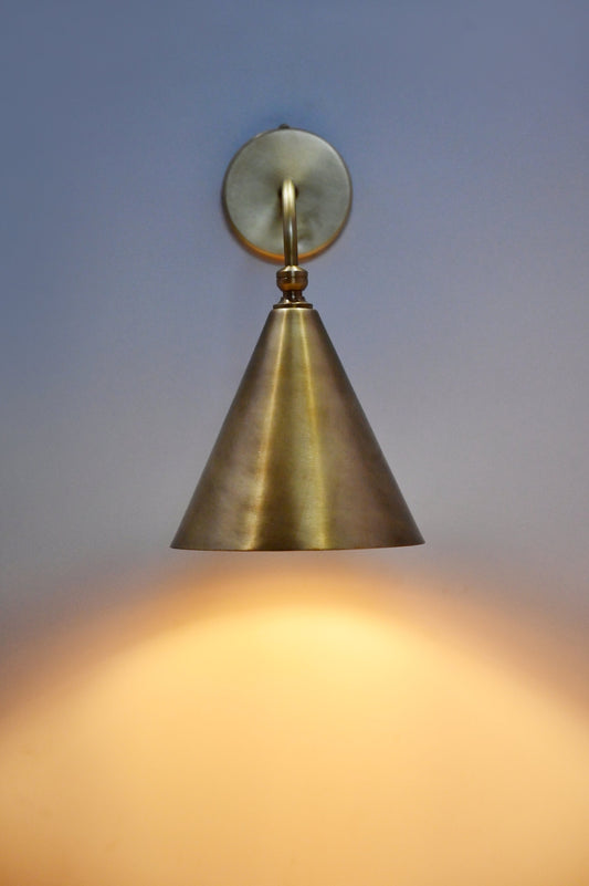 Mid-Century Brass Wall Sconce – Adjustable Swing Arm Light – Vintage Industrial Decor – Bedroom, Living Room