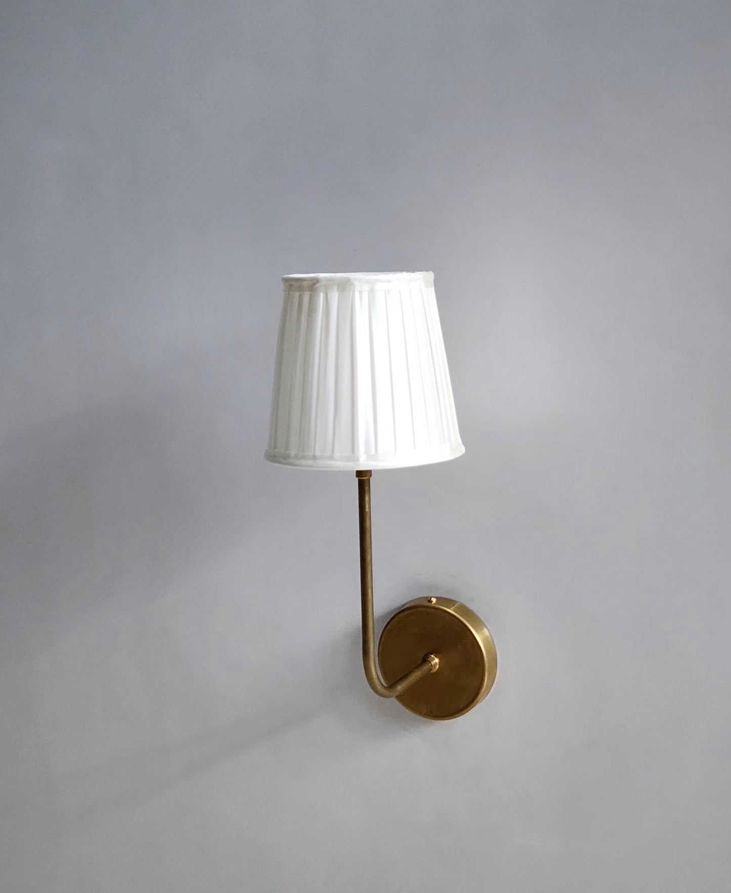 Minimalist Fabric Wall Sconce, Brass Wall Sconce, Fabric Wall Sconce, Raw Brass Wall Sconce, Bedside Sconce, Wall Sconce, Mid-Century Sconce