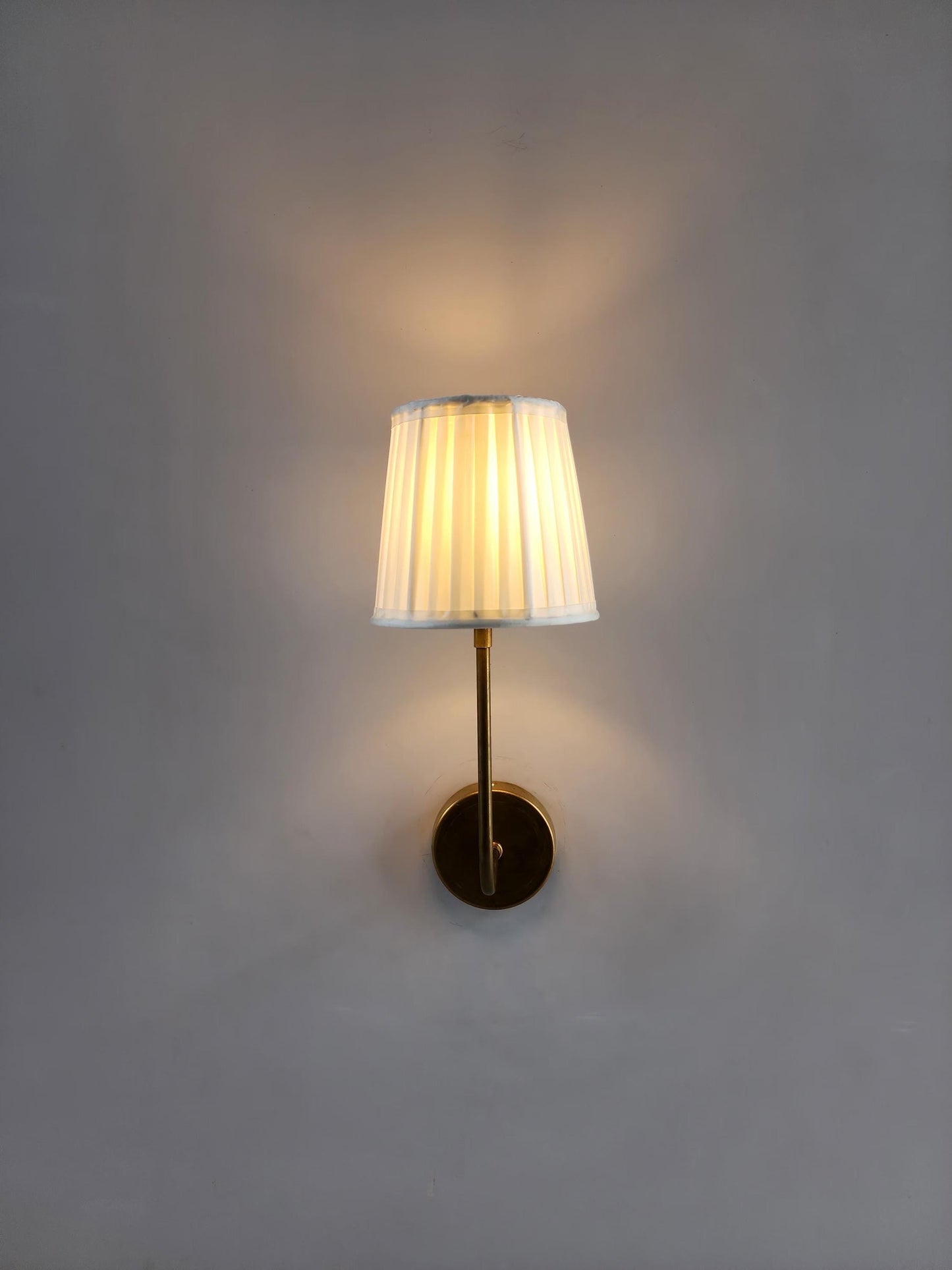 Minimalist Fabric Wall Sconce, Brass Wall Sconce, Fabric Wall Sconce, Raw Brass Wall Sconce, Bedside Sconce, Wall Sconce, Mid-Century Sconce