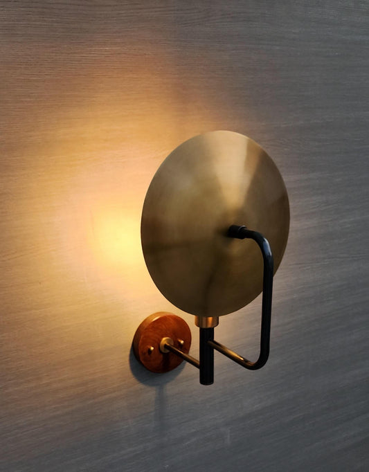 Single Light Articulated Sconce Mid-Century Modern Stilnovo Style Solid Brass Wall Lamp