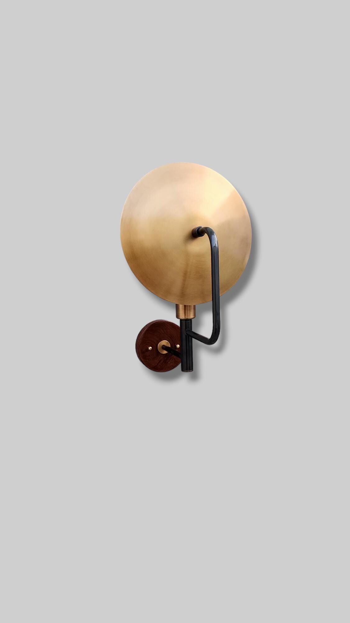 Single Light Articulated Sconce Mid-Century Modern Stilnovo Style Solid Brass Wall Lamp