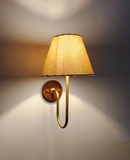 Chic Minimalist Brass Wall Sconce with Elegant Fabric Shade  Indoor Light Fixture for Sophisticated