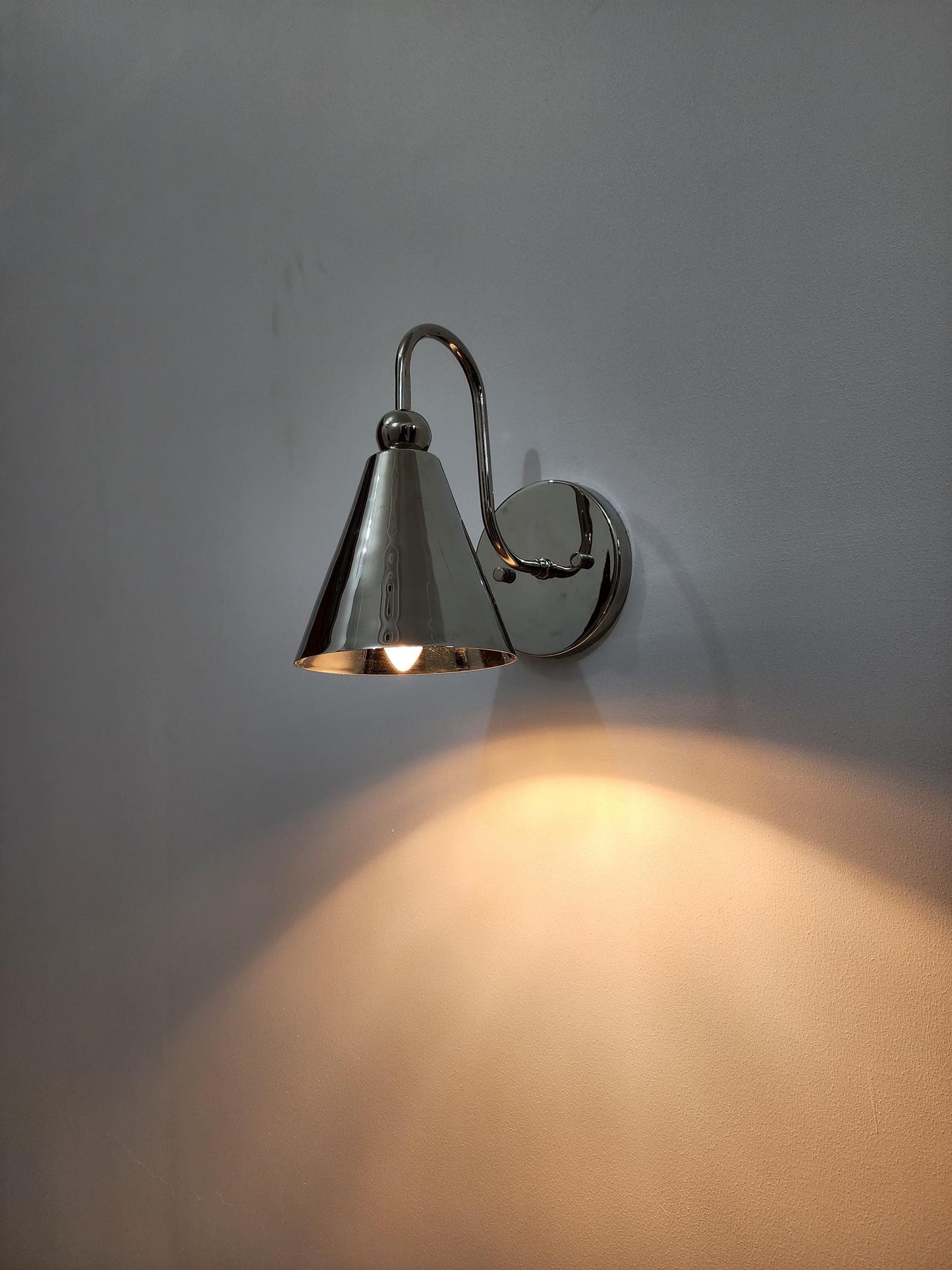 Handcrafted Single Light Mid-Century Brass  wall Lamp for Living Area, Unique Handmade Brass Wall Sconce light fixture